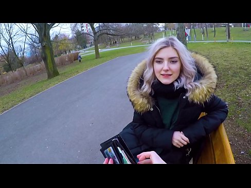 ❤️ Swallows hot cum coigreach airson airgead - blowjob anns a 'phàirc le Eva Elfie ️ Bhidio anal aig porn gd.pornohammer.ru ️❤
